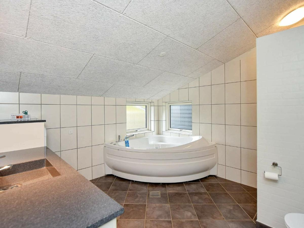 Luxurious Holiday Home In Hovborg With A Scenic View 外观 照片